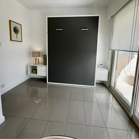 Cresp Palm Apartment